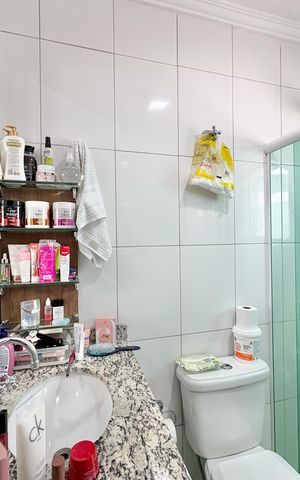 Casa à venda com 140m², 3 quartos e 3 vagas Casa à venda com 140m², 3 quartos e 3 vagasBanheiro