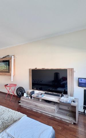 Casa à venda com 140m², 3 quartos e 3 vagas Casa à venda com 140m², 3 quartos e 3 vagasSala
