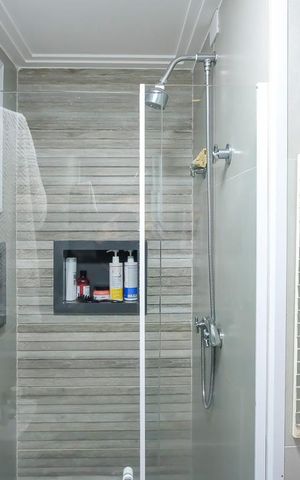 Apartamento à venda com 78m², 2 quartos e 2 vagasBanheiro da suíte