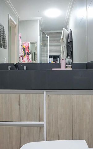 Apartamento à venda com 78m², 2 quartos e 2 vagasBanheiro da suíte
