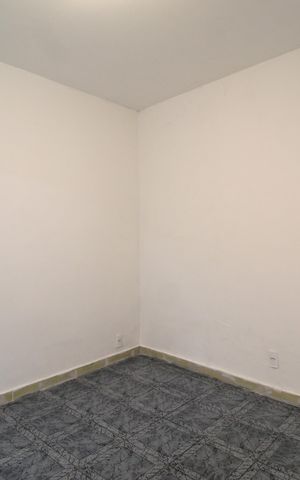 Casa de condomínio para alugar com 70m², 1 quarto e sem vagaSala