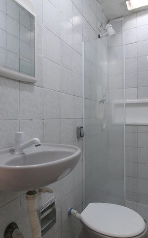 Casa de condomínio para alugar com 70m², 1 quarto e sem vagaBanheiro