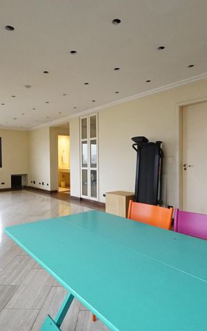 Apartamento para alugar com 280m², 4 quartos e 4 vagasSala