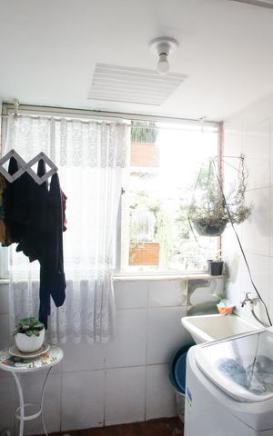 Apartamento à venda com 79m², 3 quartos e 1 vagaÁrea de Serviço