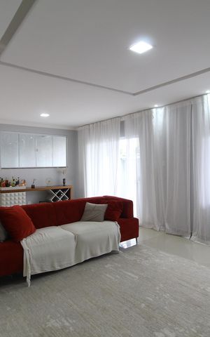 Casa de condomínio à venda com 310m², 5 quartos e 3 vagasSala
