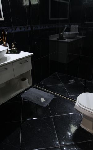 Casa de condomínio à venda com 310m², 5 quartos e 3 vagasBanheiro Social 2