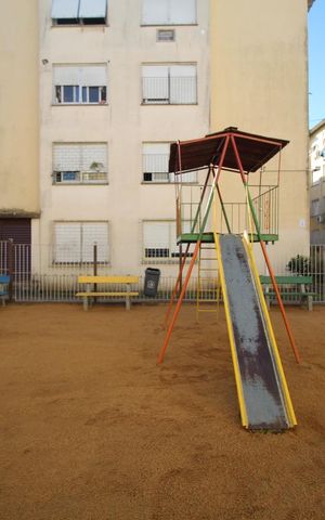 Apartamento à venda com 80m², 3 quartos e sem vagaÁrea comum - Playground