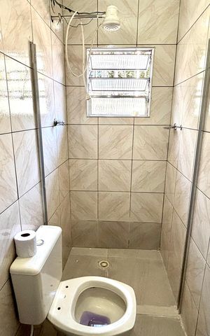 Casa à venda com 199m², 3 quartos e 2 vagas Casa à venda com 199m², 3 quartos e 2 vagasBanheiro 1
