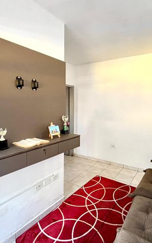 Casa à venda com 199m², 3 quartos e 2 vagas Casa à venda com 199m², 3 quartos e 2 vagasSala