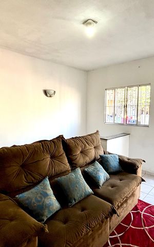 Casa à venda com 199m², 3 quartos e 2 vagas Casa à venda com 199m², 3 quartos e 2 vagasSala