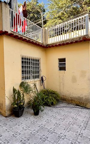 Casa à venda com 199m², 3 quartos e 2 vagas Casa à venda com 199m², 3 quartos e 2 vagasGaragem