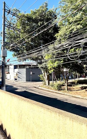 Casa à venda com 199m², 3 quartos e 2 vagas Casa à venda com 199m², 3 quartos e 2 vagasQuintal