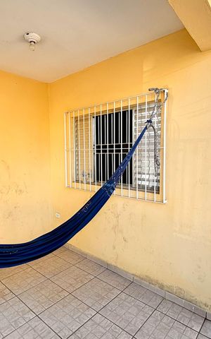 Casa à venda com 199m², 3 quartos e 2 vagas Casa à venda com 199m², 3 quartos e 2 vagasVaranda