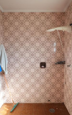 Casa para alugar com 240m², 3 quartos e 3 vagasBanheiro social