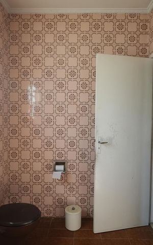 Casa para alugar com 240m², 3 quartos e 3 vagasBanheiro social