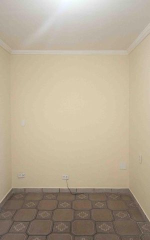 Casa à venda com 330m², 5 quartos e 2 vagas Casa à venda com 330m², 5 quartos e 2 vagasQuarto