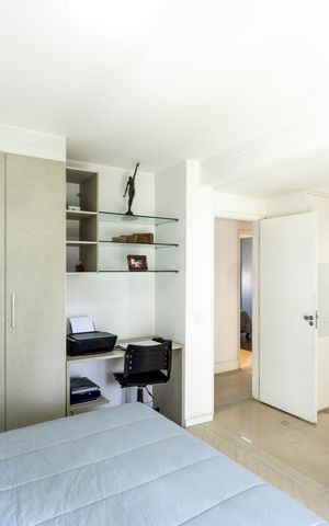 Apartamento à venda com 180m², 4 quartos e 3 vagas Apartamento à venda com 180m², 4 quartos e 3 vagasSuíte 02