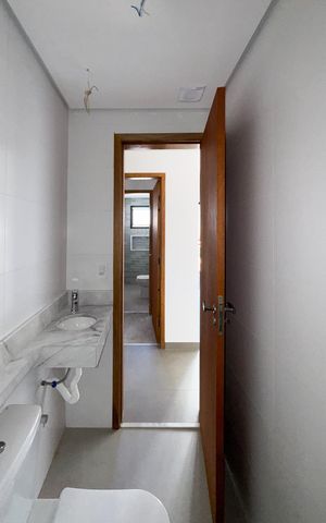 Apartamento à venda com 58m², 2 quartos e 1 vaga Apartamento à venda com 58m², 2 quartos e 1 vagaBanheiro Social