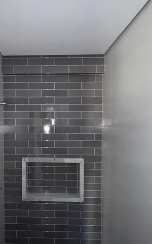 Apartamento à venda com 58m², 2 quartos e 1 vaga Apartamento à venda com 58m², 2 quartos e 1 vagaBanheiro Social