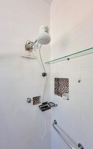 Casa para alugar com 150m², 2 quartos e 2 vagas Casa para alugar com 150m², 2 quartos e 2 vagasBanheiro