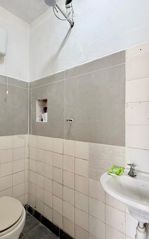 Casa para alugar com 150m², 2 quartos e 2 vagas Casa para alugar com 150m², 2 quartos e 2 vagasBanheiro de Serviço