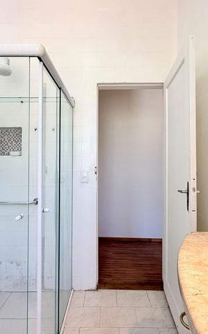 Casa para alugar com 150m², 2 quartos e 2 vagas Casa para alugar com 150m², 2 quartos e 2 vagasBanheiro