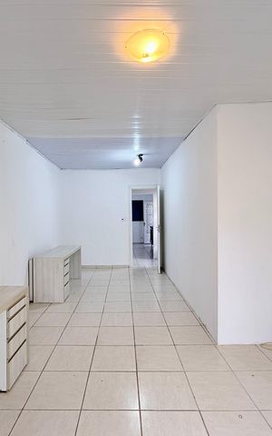 Casa para alugar com 150m², 2 quartos e 2 vagas Casa para alugar com 150m², 2 quartos e 2 vagasSalão