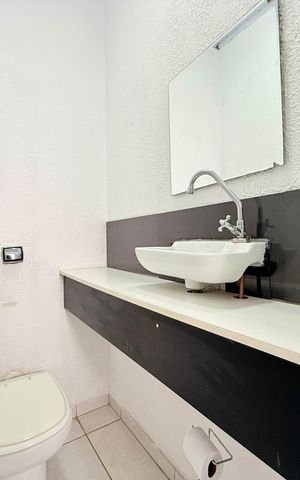 Casa para alugar com 150m², 2 quartos e 2 vagas Casa para alugar com 150m², 2 quartos e 2 vagasLavabo