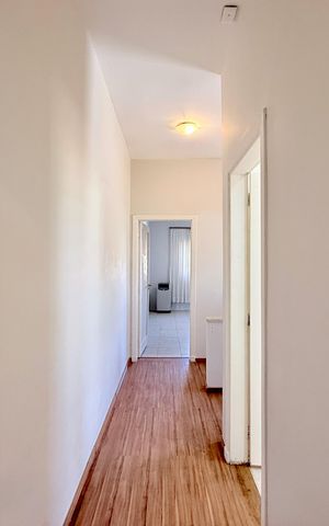 Casa para alugar com 150m², 2 quartos e 2 vagas Casa para alugar com 150m², 2 quartos e 2 vagasCorredor Quartos