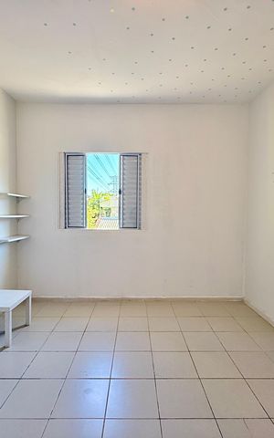 Casa para alugar com 150m², 2 quartos e 2 vagas Casa para alugar com 150m², 2 quartos e 2 vagasQuarto 1
