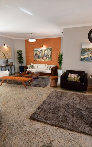 Casa à venda com 330m², 4 quartos e 3 vagasSala