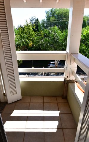 Casa à venda com 330m², 4 quartos e 3 vagasQuarto 3 - Sacada