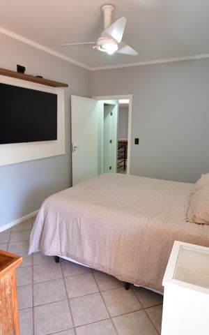 Casa à venda com 330m², 4 quartos e 3 vagasQuarto 4 - Suíte