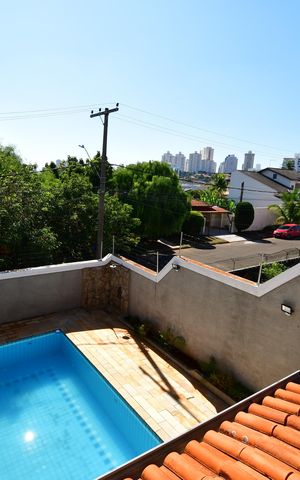 Casa à venda com 330m², 4 quartos e 3 vagasQuarto 4 - Suíte Vista