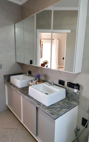 Casa à venda com 330m², 4 quartos e 3 vagasBanheiro Suíte
