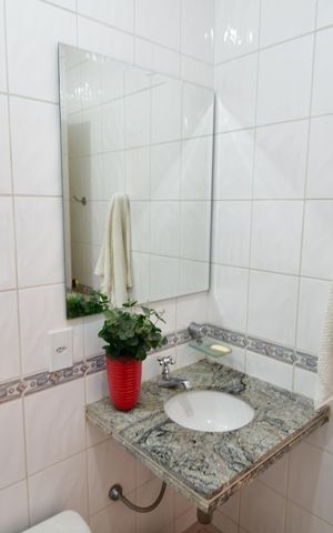 Casa à venda com 330m², 4 quartos e 3 vagasBanheiro de serviço