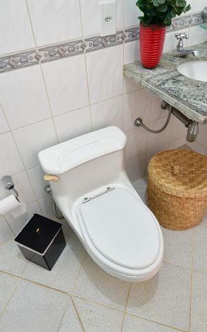 Casa à venda com 330m², 4 quartos e 3 vagasBanheiro de serviço