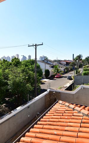 Casa à venda com 330m², 4 quartos e 3 vagasQuarto 3 - Vista