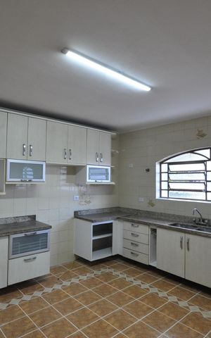 Casa para alugar com 237m², 4 quartos e 7 vagasCozinha