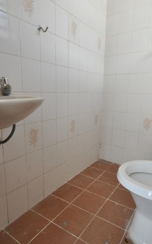 Casa para alugar com 237m², 4 quartos e 7 vagasBanheiro de serviço
