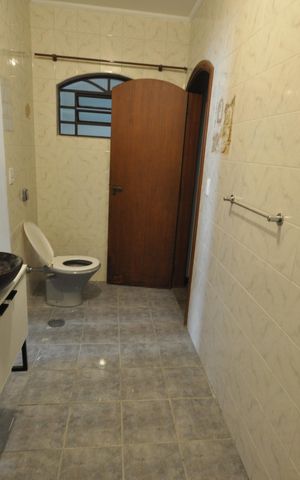 Casa para alugar com 237m², 4 quartos e 7 vagasBanheiro da Suíte Master