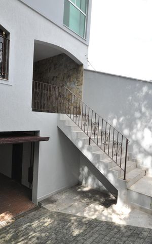 Casa para alugar com 237m², 4 quartos e 7 vagasQuintal