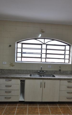 Casa para alugar com 237m², 4 quartos e 7 vagasCozinha