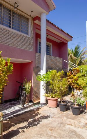 Casa à venda com 400m², 7 quartos e 5 vagasÁrea externa