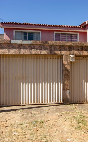 Casa à venda com 400m², 7 quartos e 5 vagasFachada