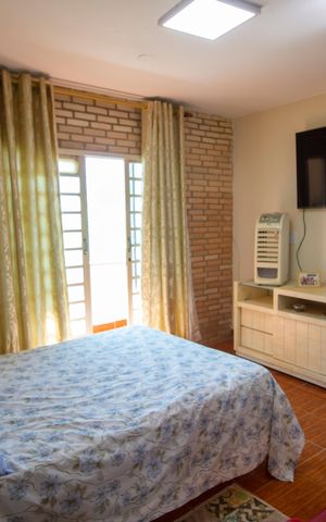 Casa à venda com 400m², 7 quartos e 5 vagasSuíte 2
