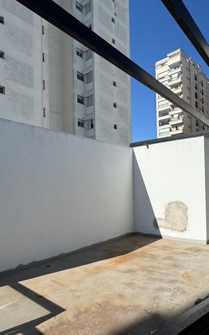 Apartamento à venda com 138m², 2 quartos e 2 vagas Apartamento à venda com 138m², 2 quartos e 2 vagasCobertura