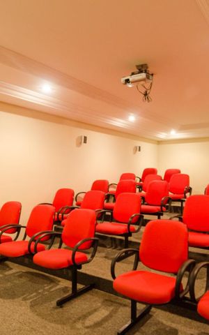Apartamento à venda com 106m², 3 quartos e 2 vagas Apartamento à venda com 106m², 3 quartos e 2 vagasCinema