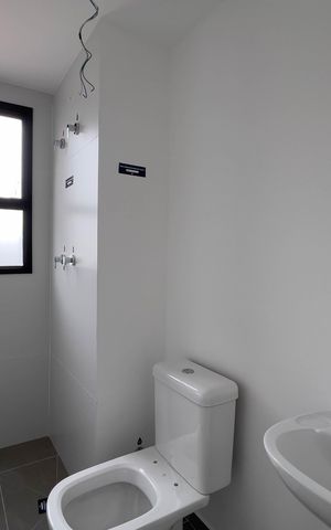 Apartamento à venda com 92m², 2 quartos e 1 vaga Apartamento à venda com 92m², 2 quartos e 1 vagaBanheiro do quarto 1