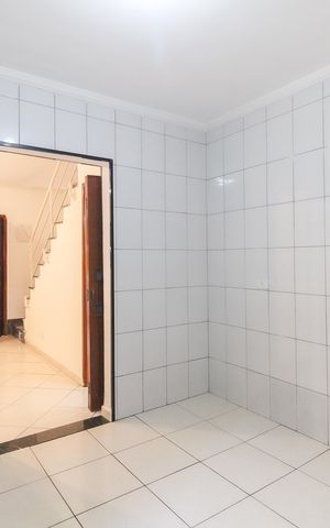 Casa de condomínio à venda com 72m², 2 quartos e 2 vagas Casa de condomínio à venda com 72m², 2 quartos e 2 vagasCozinha